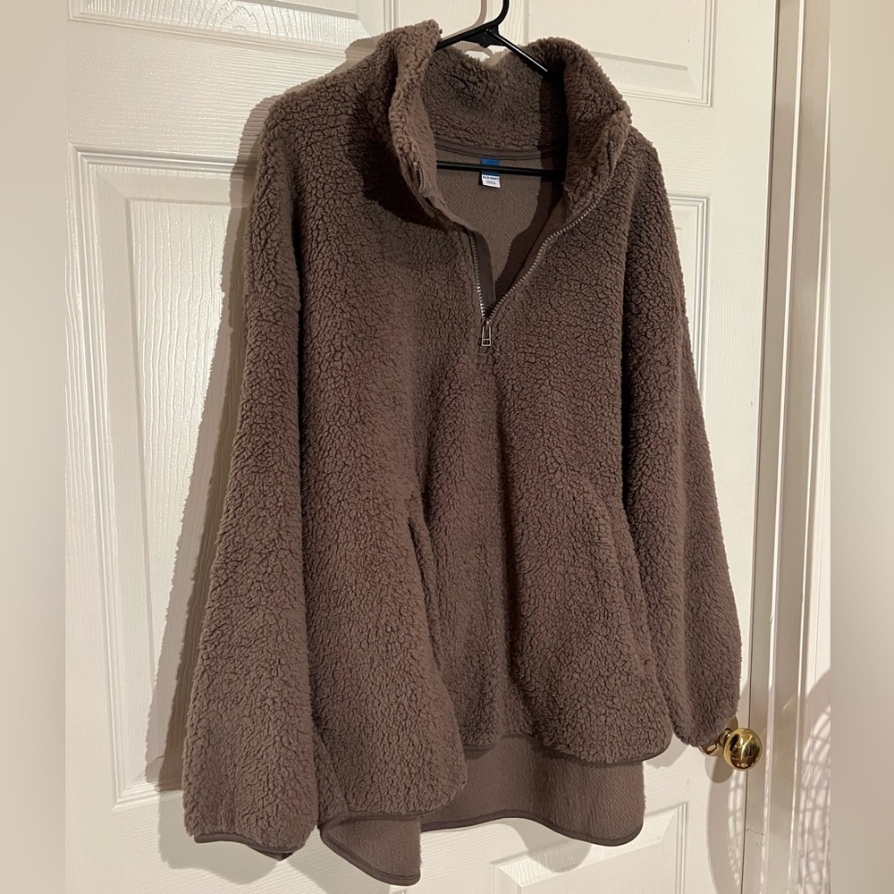 Cozy Half Zip Pull Over!